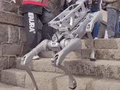 無線充電技術助力機器狗電力續(xù)航，推動智能機器人行業(yè)發(fā)展